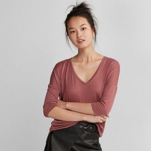 Express One Eleven V-neck London Tee